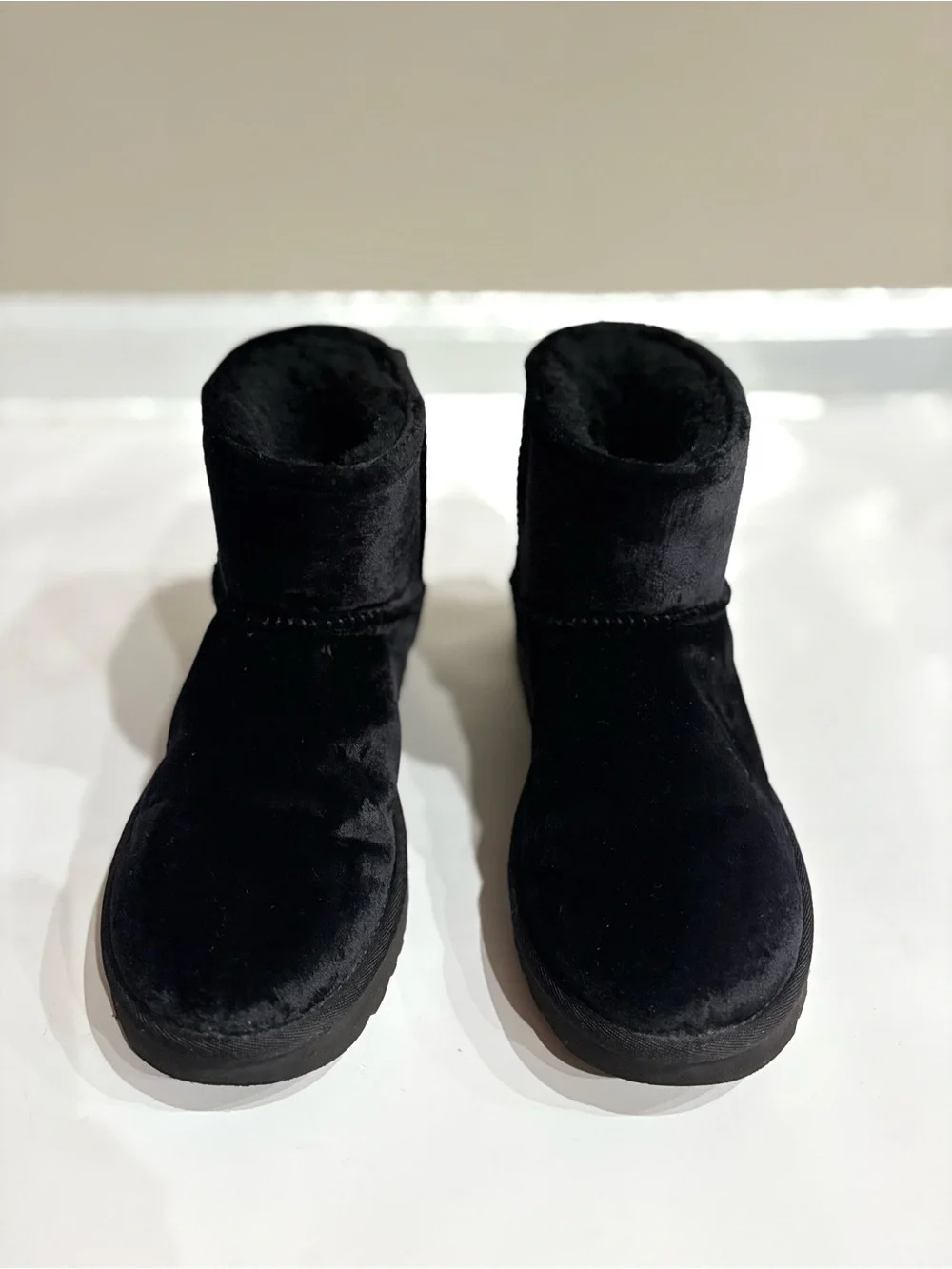 UGG Classic Mini Velvet Boots Women’s Size 7 EU 38 Black Cozy Y2K Chic